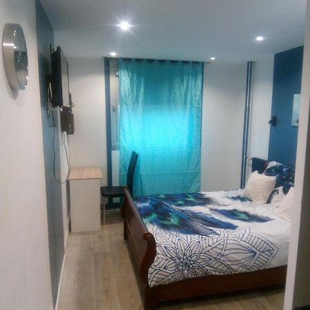 Studio 28M² Au Pied De La Defense Courbevoie Exterior photo