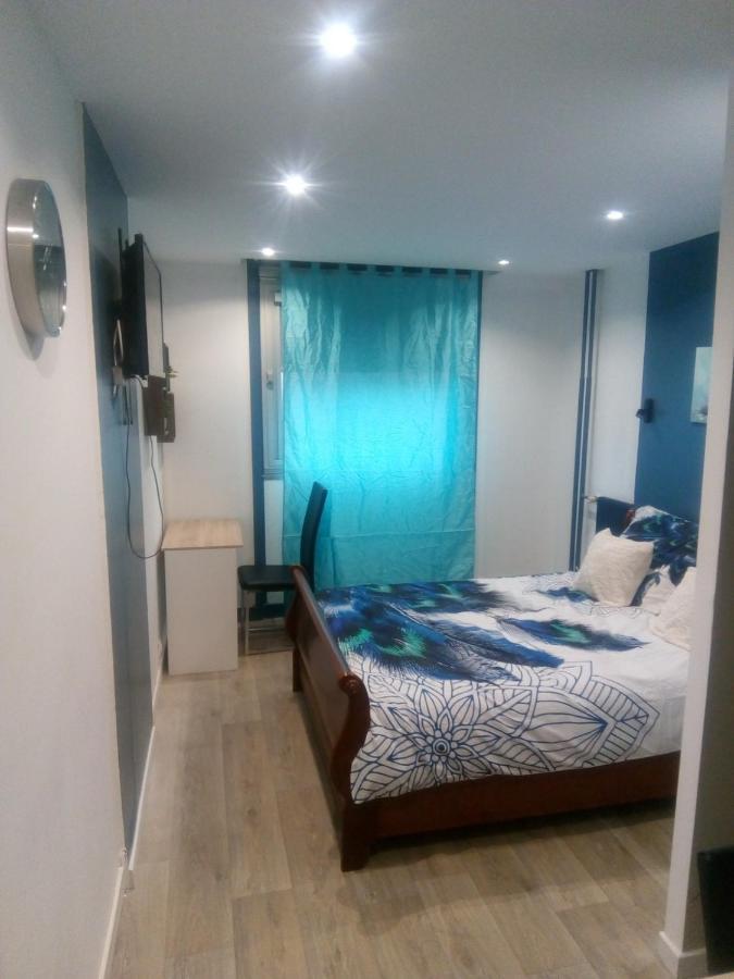 Studio 28M² Au Pied De La Defense Courbevoie Exterior photo
